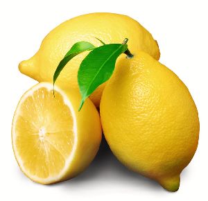 Отбеливание зубов лимоном